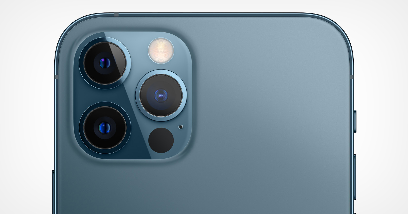 Apple May Be Testing Auto Lens Flare Removal for iPhone Photos | PetaPixel