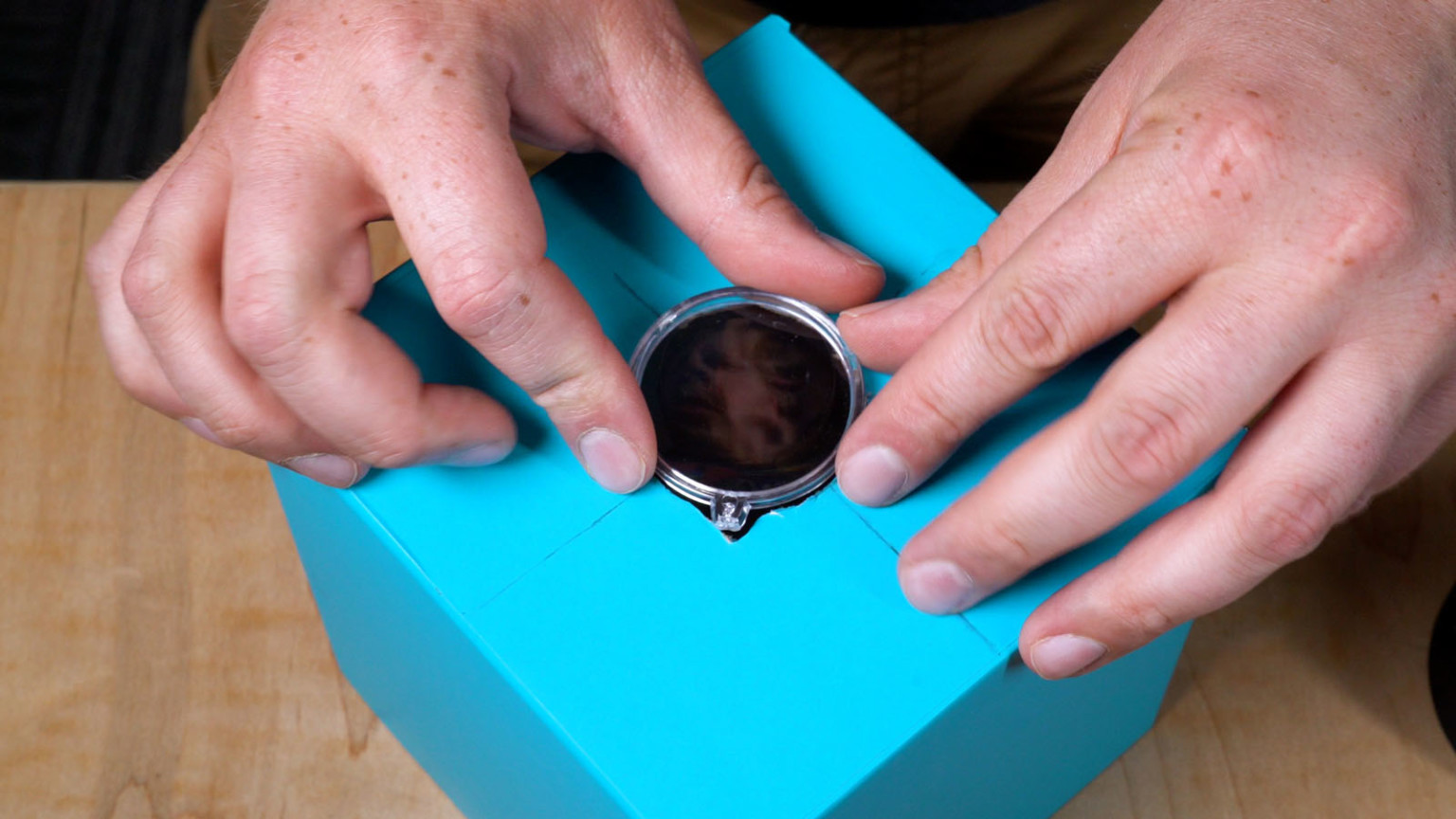 How to Build a Camera Obscura with Craft Store Supplies | PetaPixel