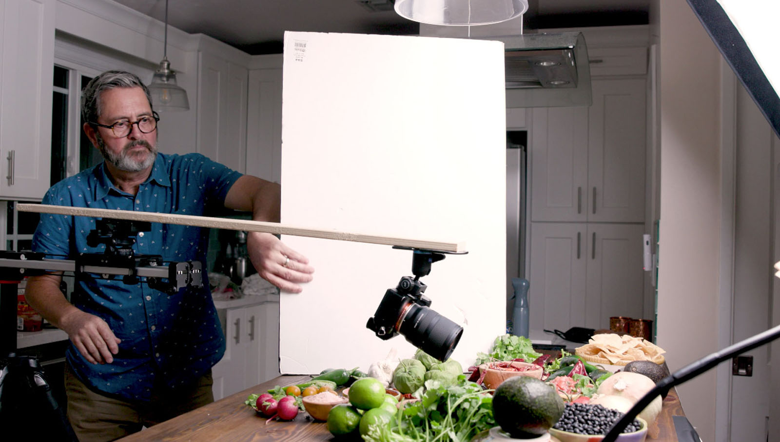 How to Do Top Back Lighting in Product Photography | PetaPixel
