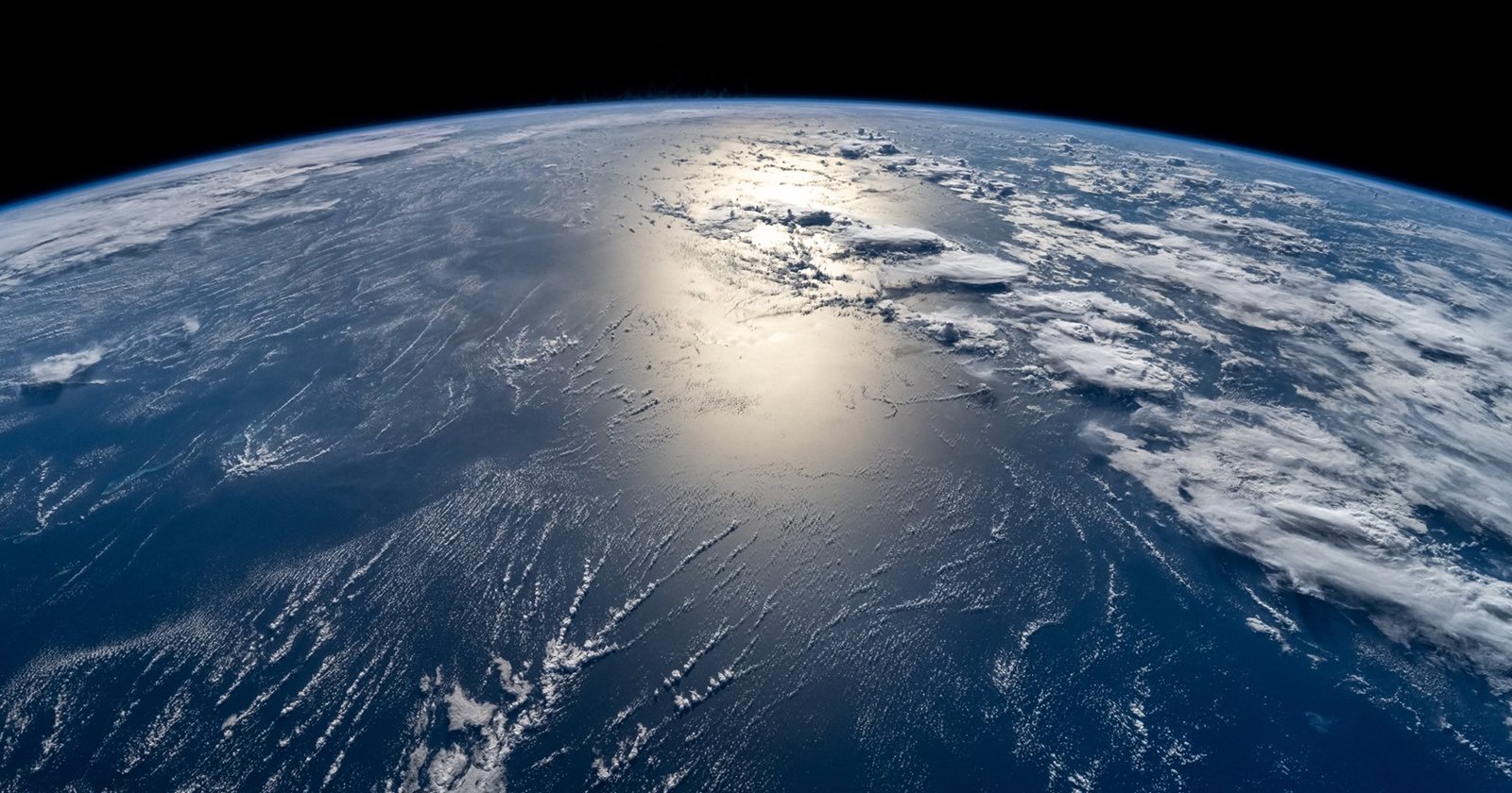 Foto mozzafiato della Terra sono state catturate dall’alto anche dalla Stazione Spaziale Internazionale