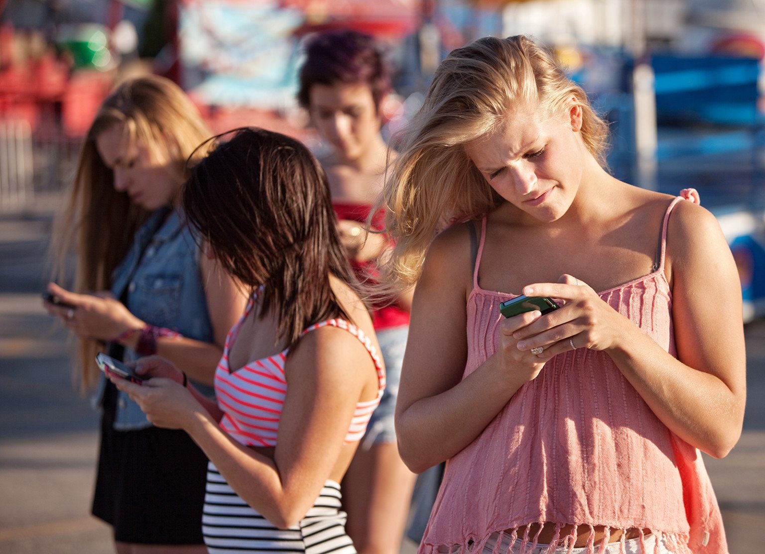 Современная молодежь и смартфоны