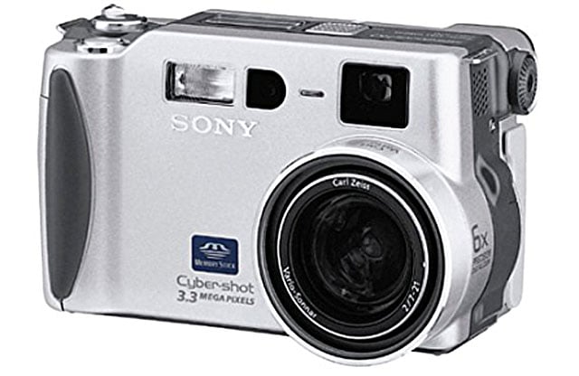 My First Digital Camera: A Review of the Sony S70 21 Years Later