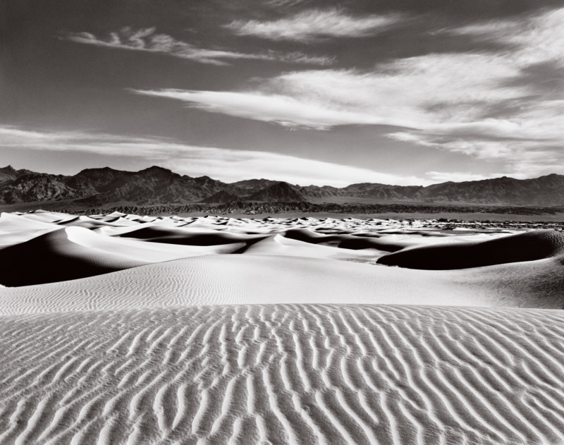 Dunes and Clouds: Photographing Symmetry in the Desert | PetaPixel