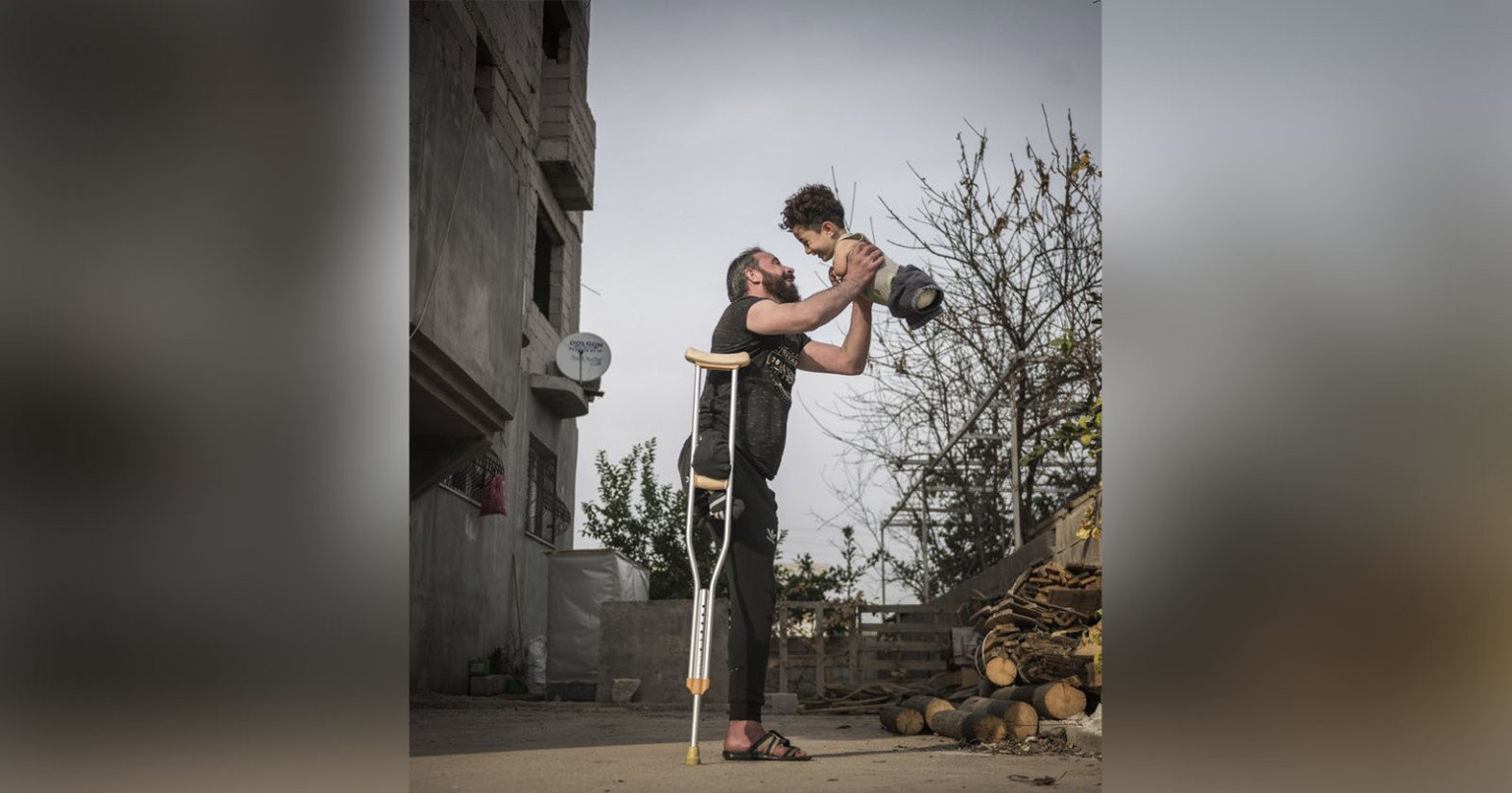 Tác phẩm "Hardship of Life" được vinh danh là bức ảnh của năm tại Giải thưởng Ảnh quốc tế Siena 2021