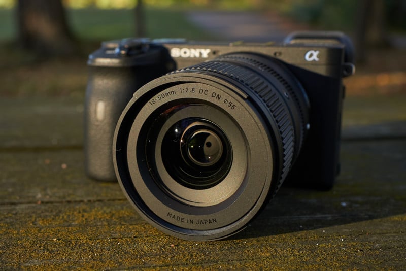 Sigma 18-50mm f/2.8 DC DN Contemporary Review: A Perfect Fit 