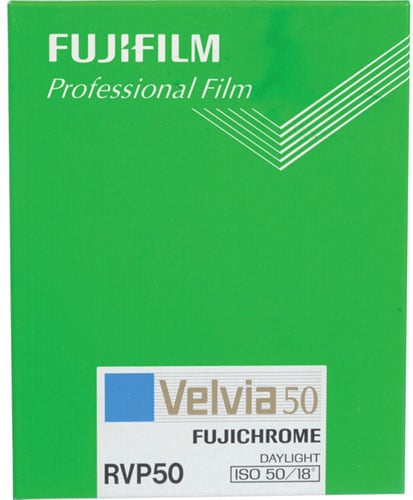 FUJIFILM VELVIA 50   120 Rollfilm   5 Filme  MHD 09/2021 