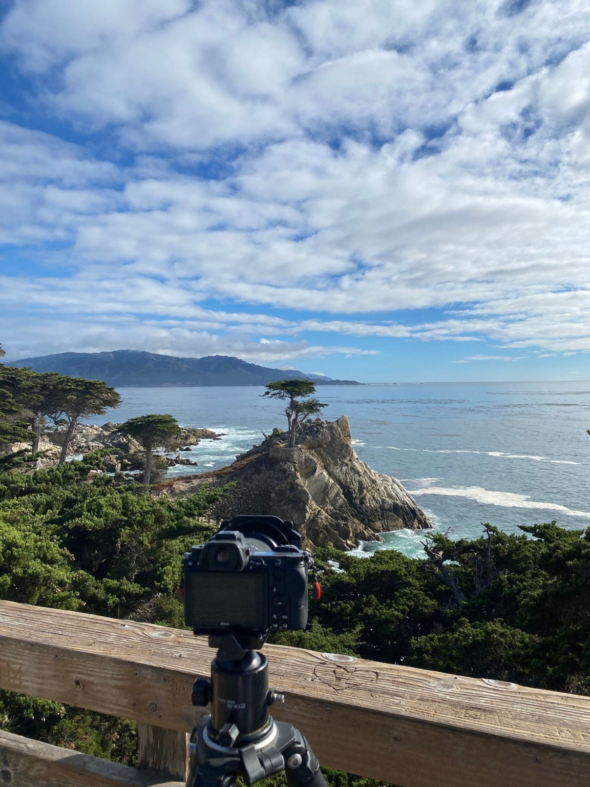 Ảnh BTS được chụp trong quá trình làm nên ảnh nền cho macOS Monterey