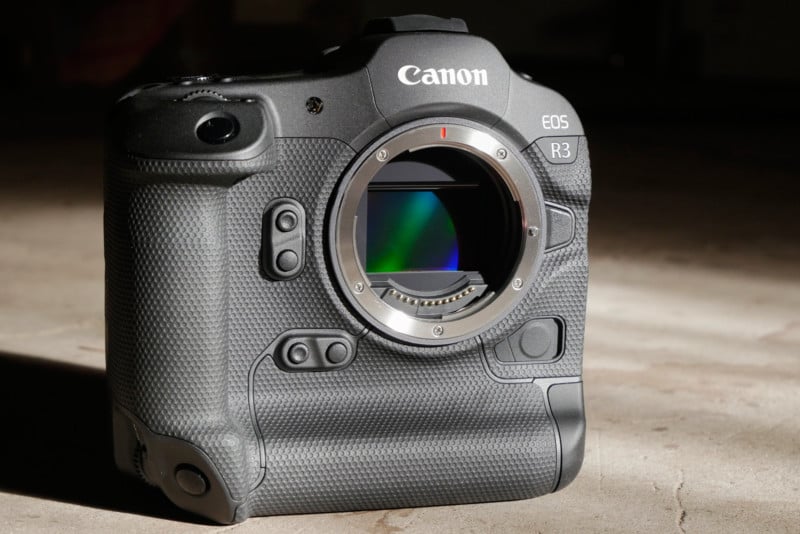 Canon Firmware Update Boosts the R3’s Burst Photo Speed to 195 FPS
