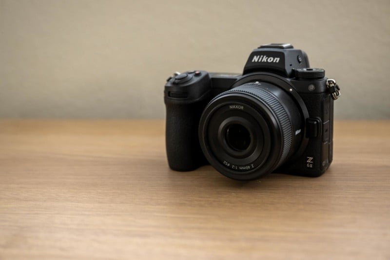 Nikon Z 40 mm 1: 2 Profilansicht