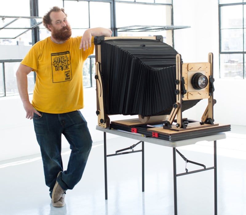 https://petapixel.com/assets/uploads/2021/12/ethan-moses-with-giant-instant-camera-800x699.jpg