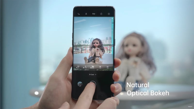Oppo Retractable Camera in-use