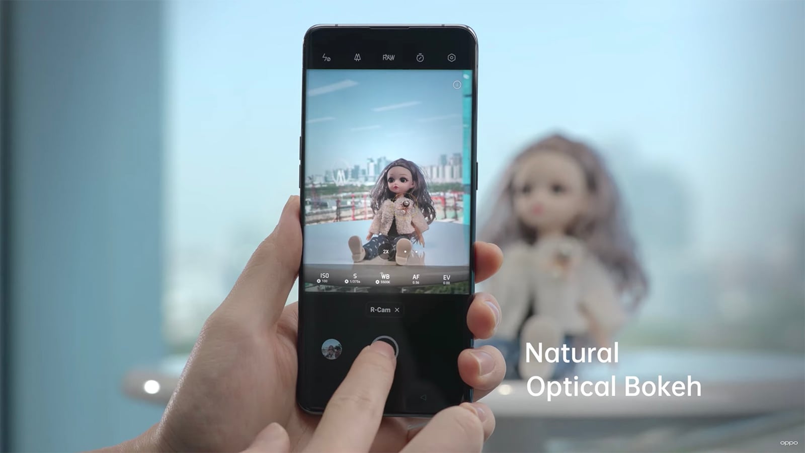 A Closer Look at Oppo's Retractable Smartphone Camera | PetaPixel