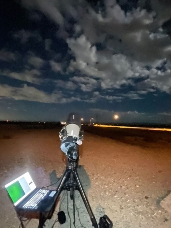 El telescopio del fotógrafo Andrew McCarthy apuntó al cielo nocturno