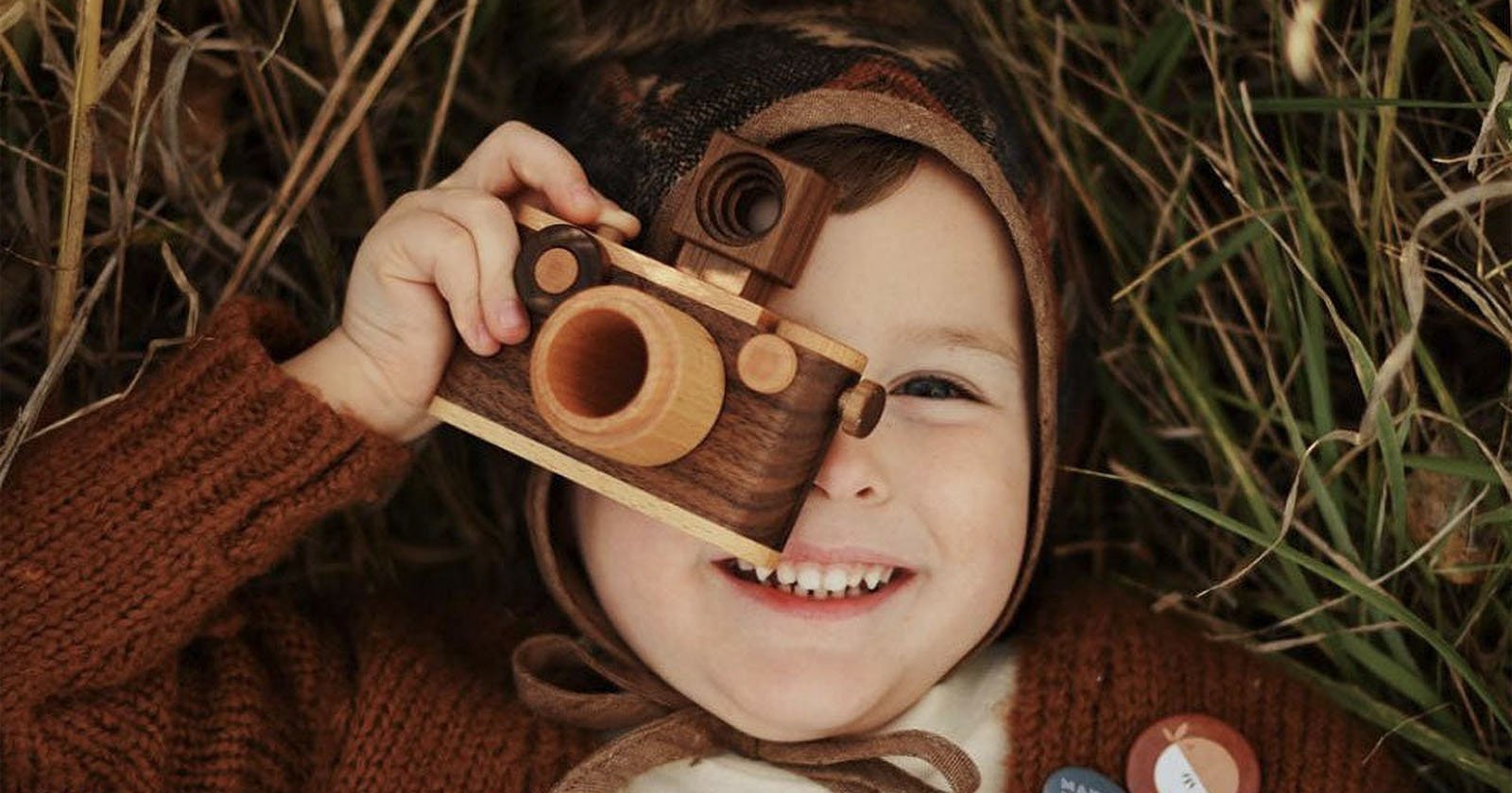 Wooden store kids camera