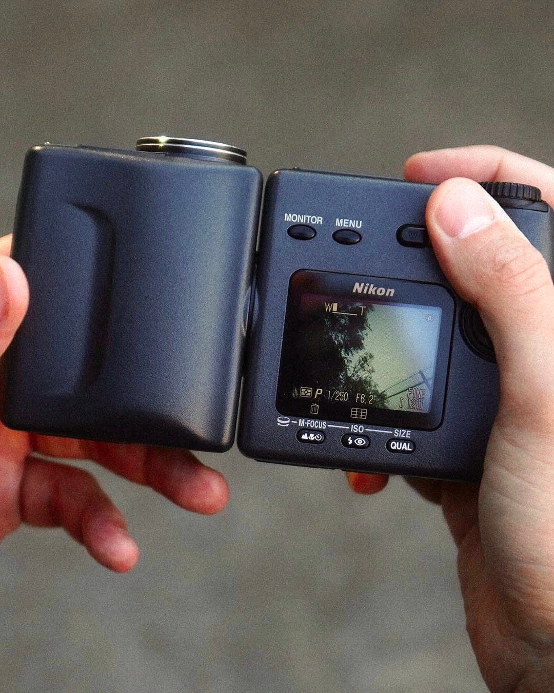 Nikon Coolpix 990