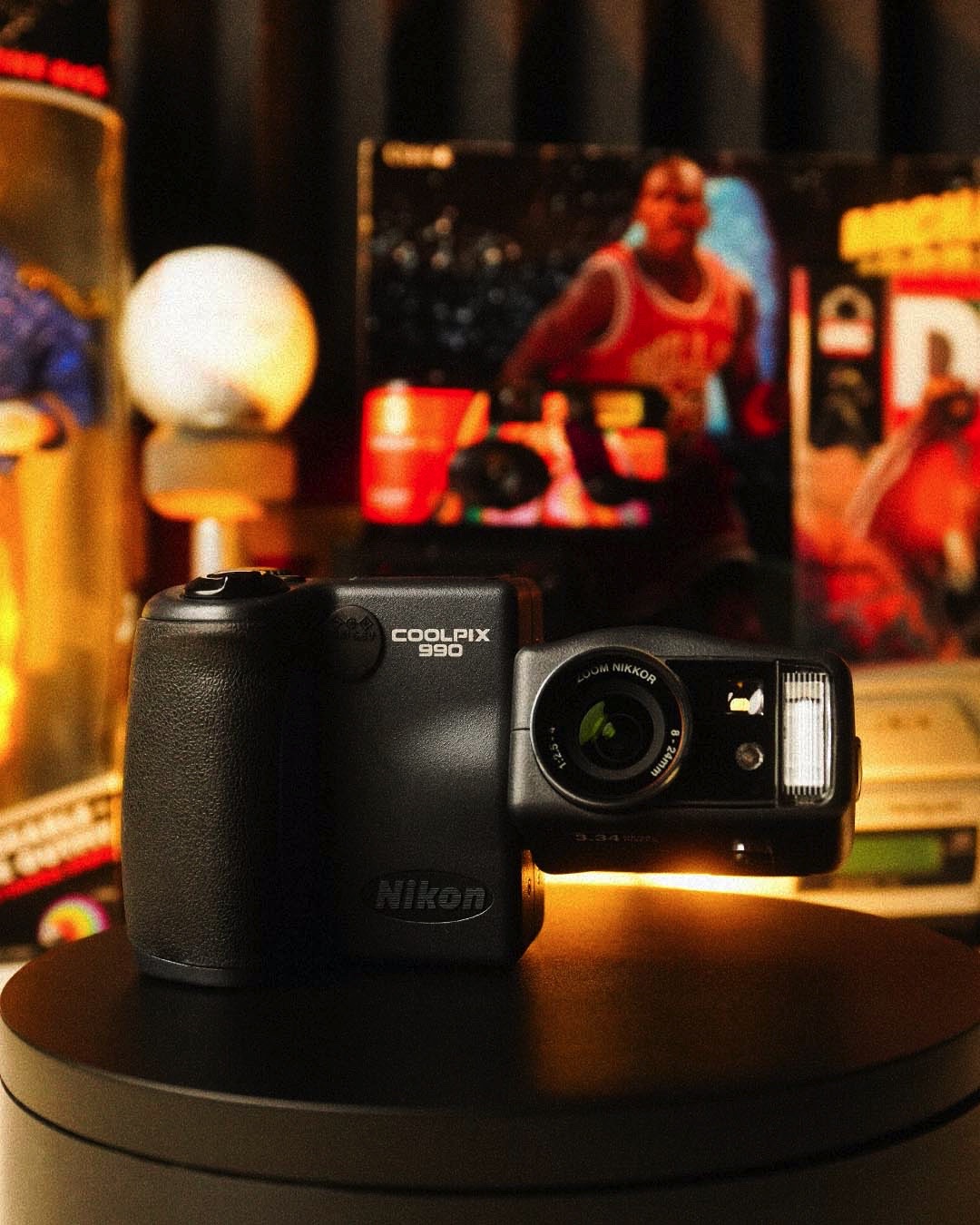 Revisiting the Unique Nikon Coolpix 990 Swivel Camera 22 Years