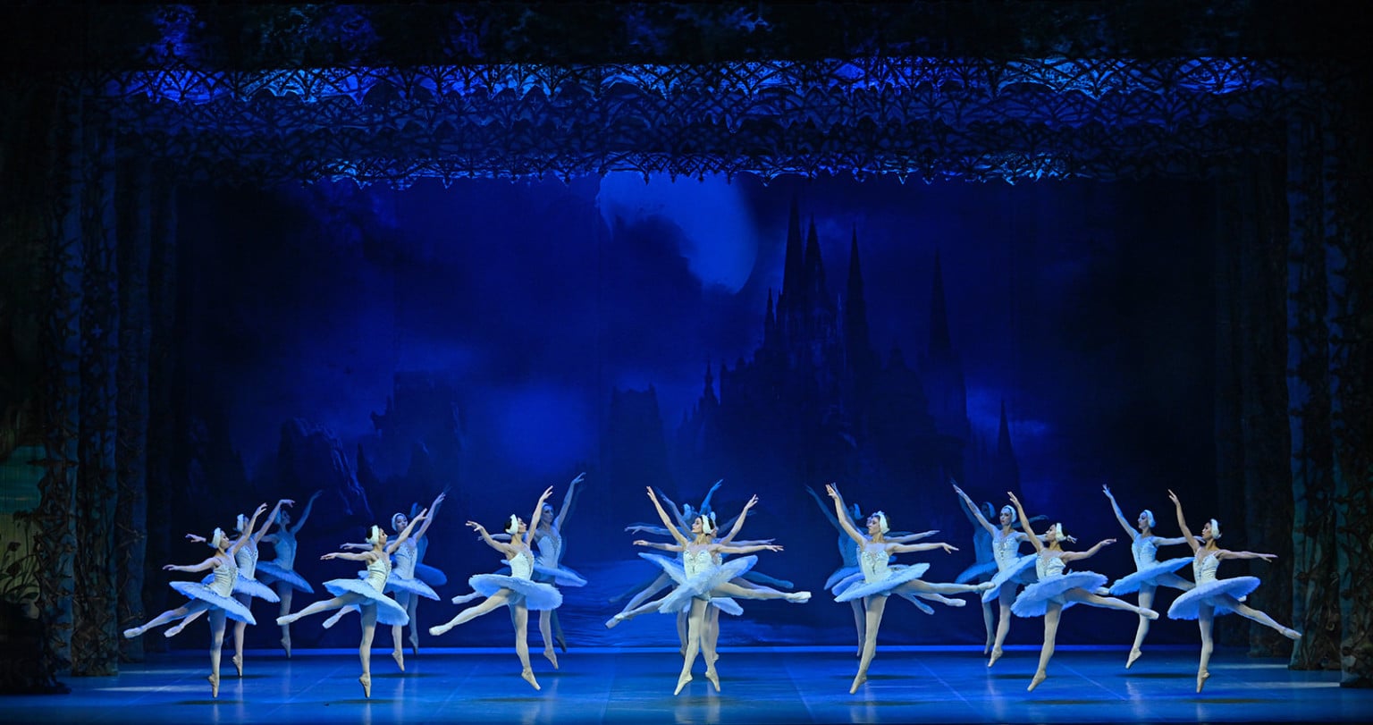 Photographing Russian Ballet on the Eve of the Invasion of Ukraine ...