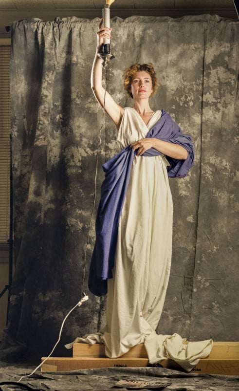 https://petapixel.com/assets/uploads/2022/02/torch-lady-photo-of-jenny-joseph-that-was-used-for-columbia-pictures-logo-491x800.jpg