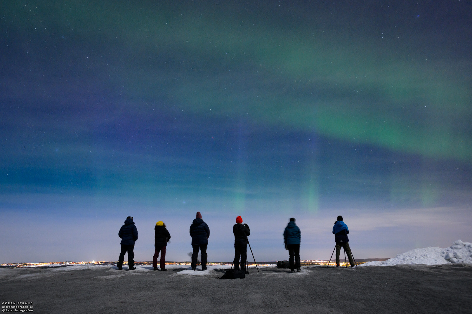Photographer Captures Stunning Shots of Northern Lights in RealTime