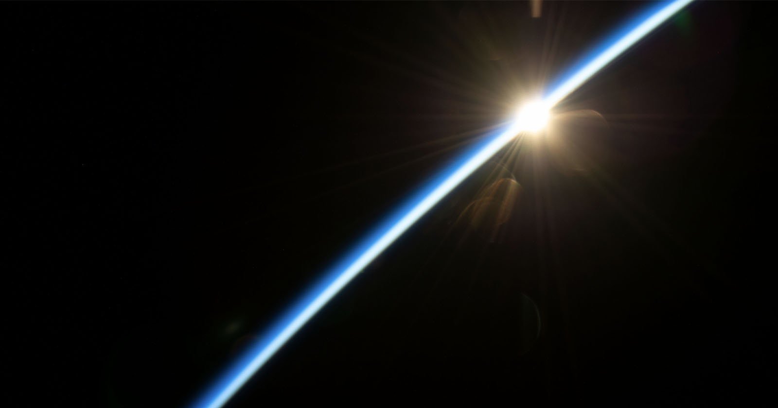 the sunrises from space station