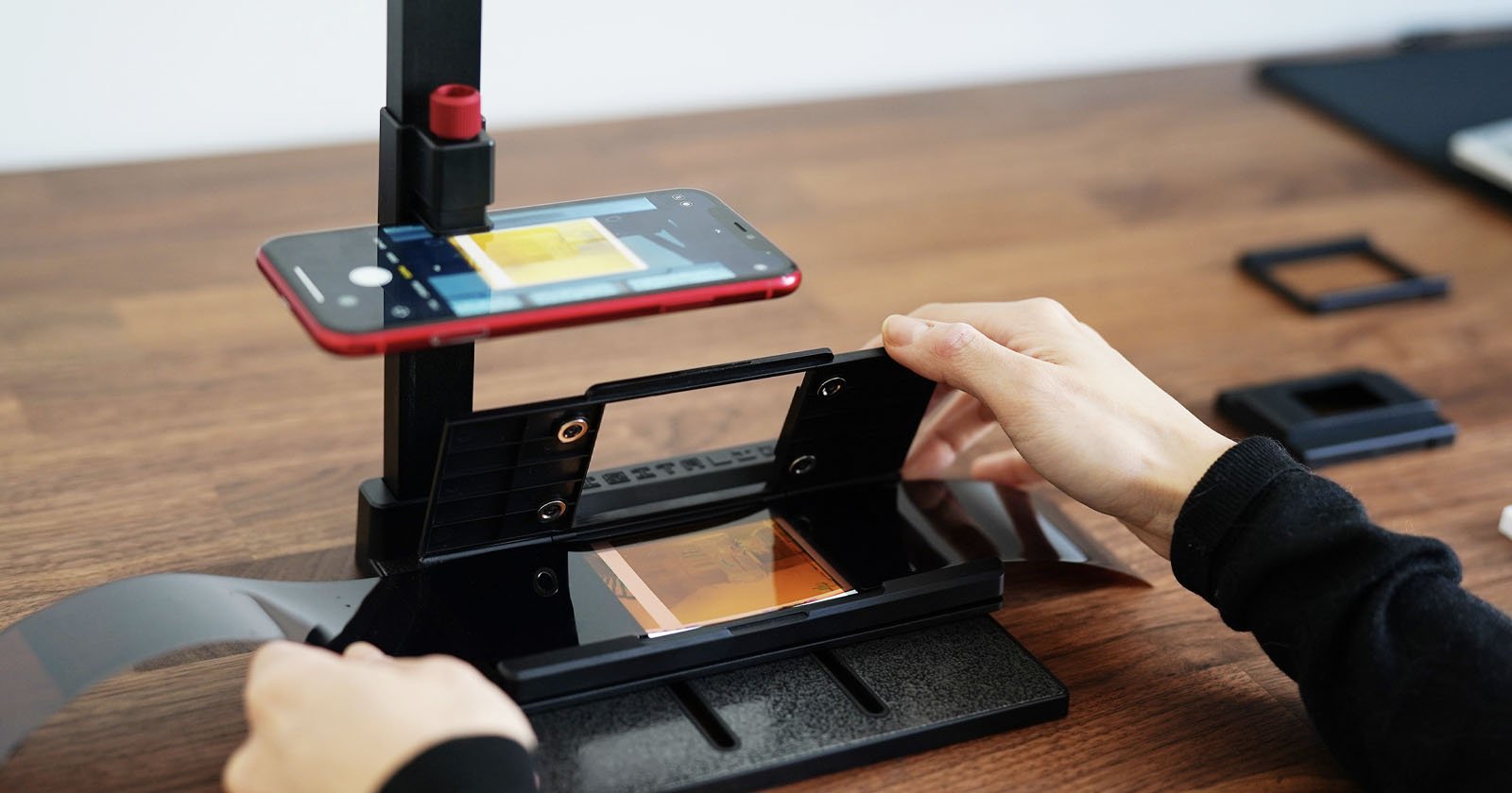 The Lomography Smartphone Film Scanner