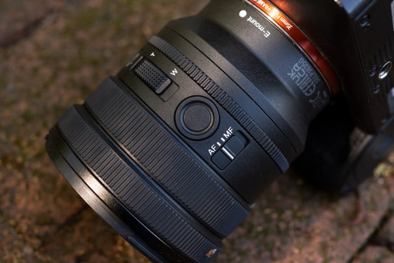 Left side of the Sony PZ 16-35mm f/4 G.