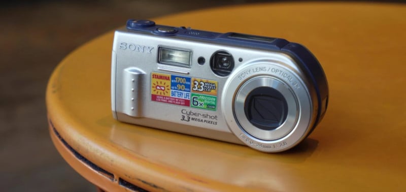 Revisiting the Sony Cyber-shot P1 Camera 22 Years Later | PetaPixel