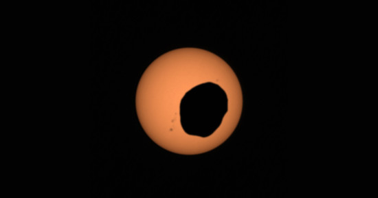 Perseverance Rover Captures Stunning Solar Eclipse from Mars