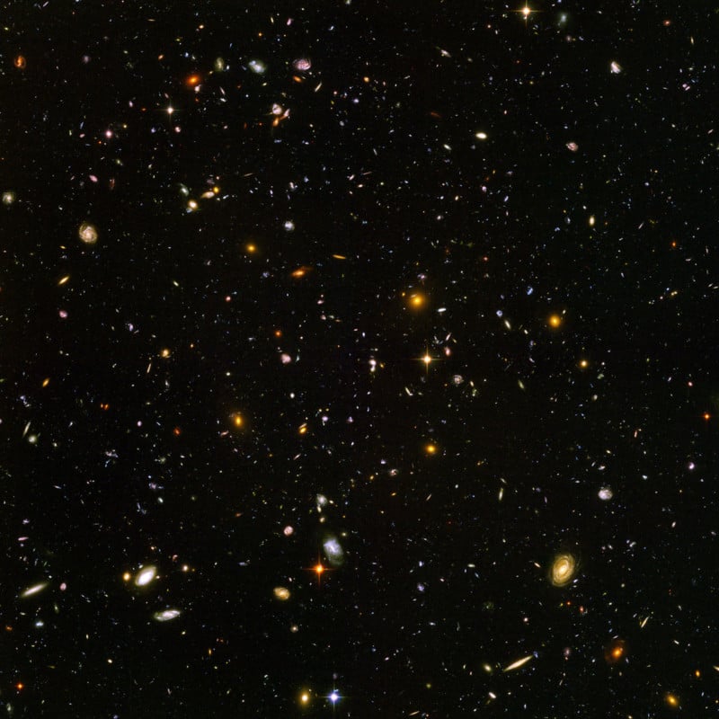 Le Hubble Ultra Deep Field, l'image optique la plus profonde du cosmos jamais capturée.