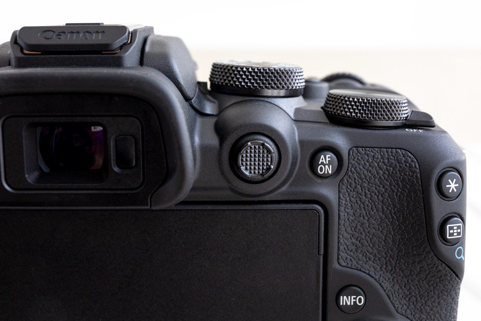 Canon Launches R7 and R10 Cameras, Bringing APS-C to RF-Mount | PetaPixel