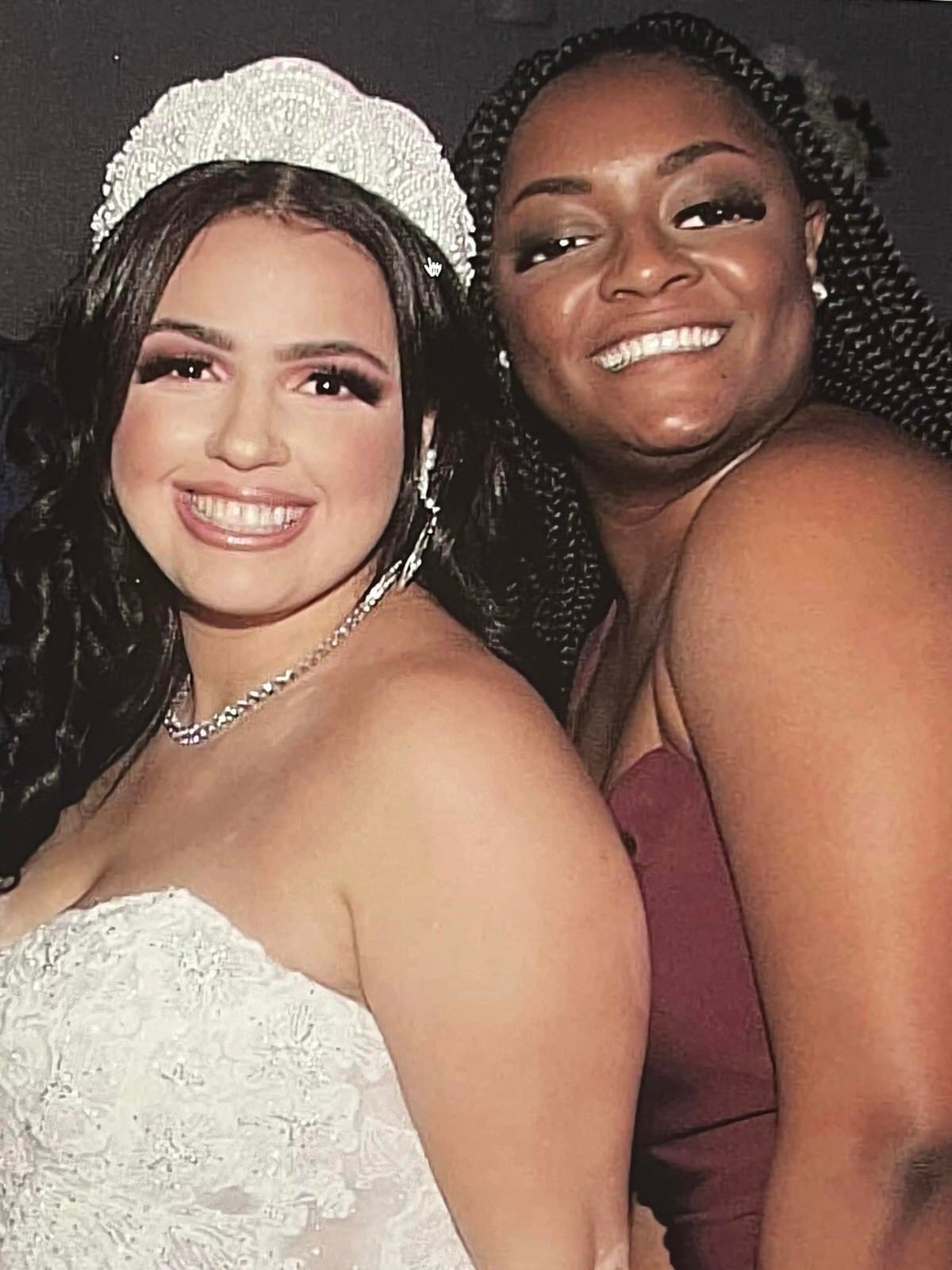 Bride Shocked to Find 'Crazy Eyes' Photoshopped Into Wedding Photos