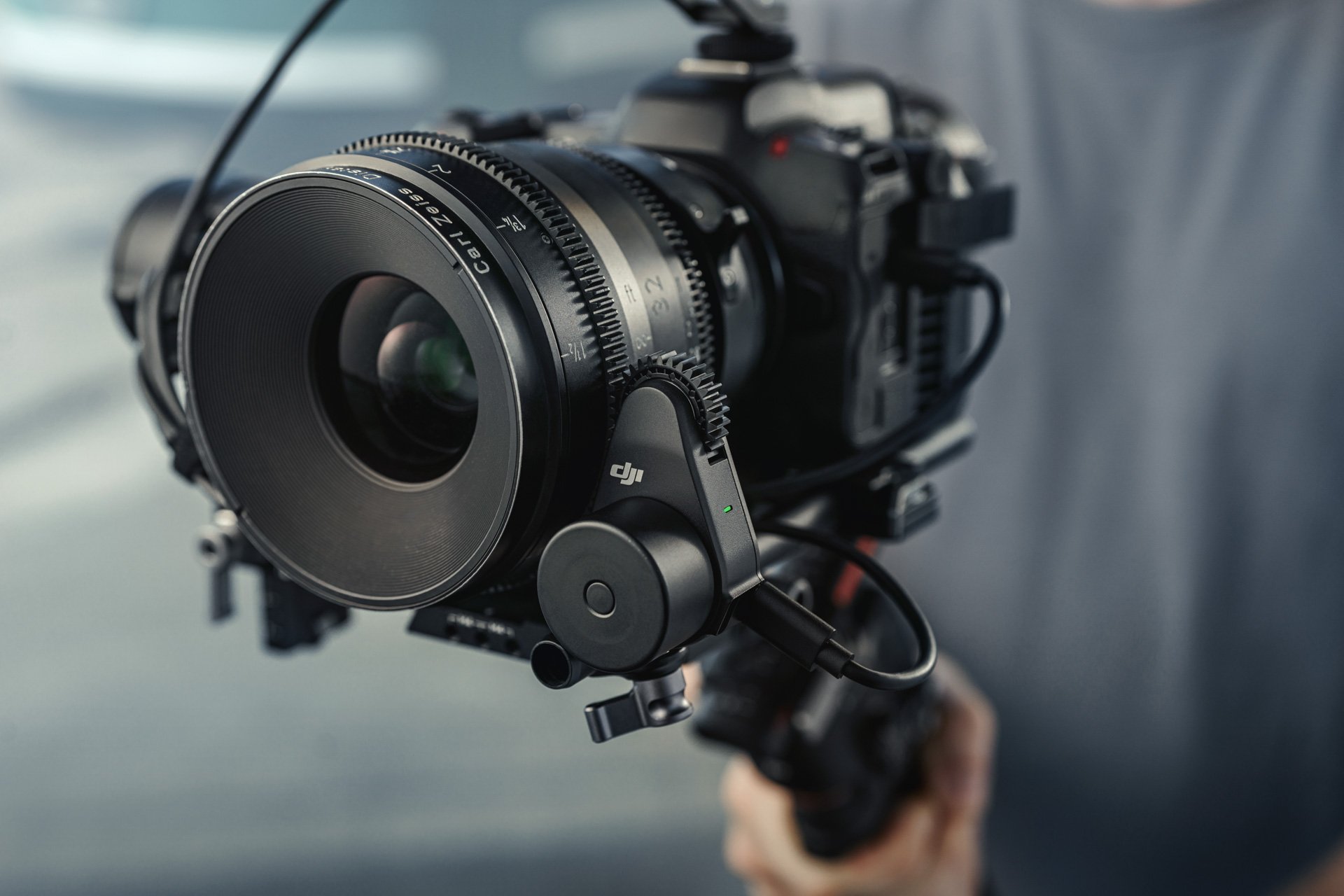 DJI's New RS 3 Pro Gimbal Adds LiDAR AF to Manual Focus Lenses | PetaPixel