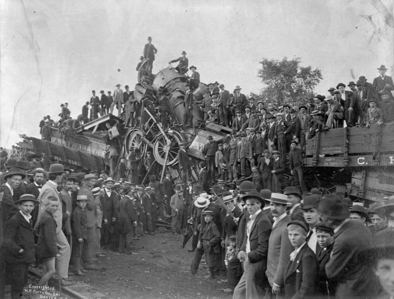Historical Photos of When Trains Were Purposely Crashed into Each Other03
