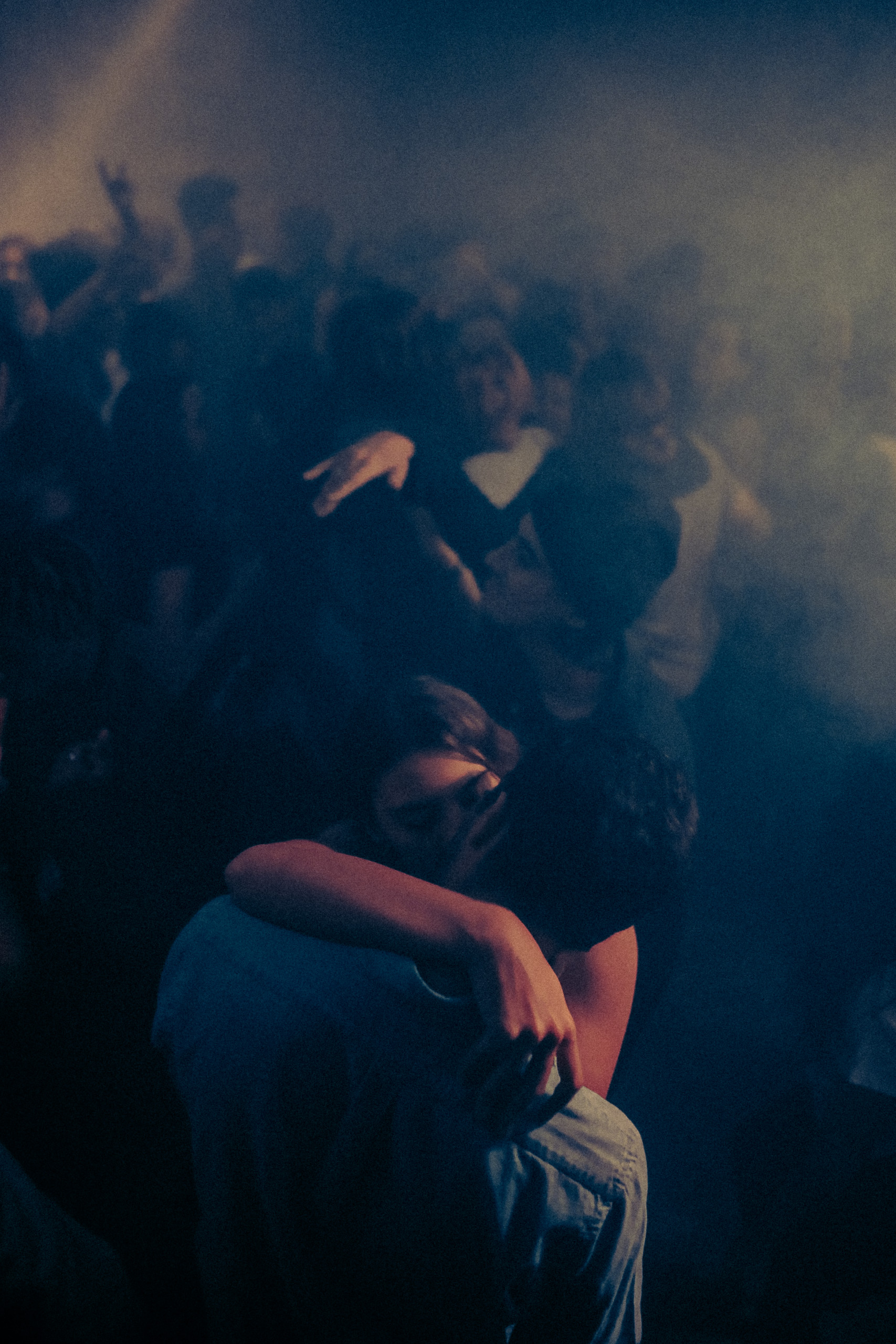 Evocative Nightclub Photos Capture Moments of 'Public Intimacy' | PetaPixel