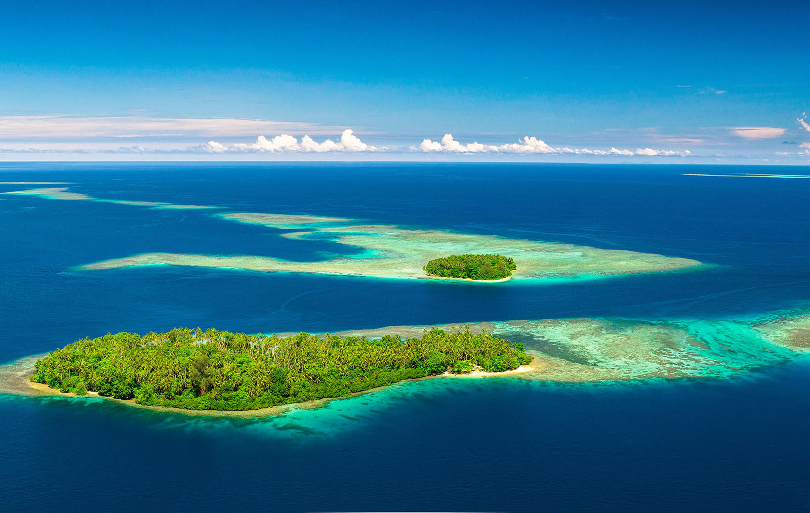 Photographer Flies Boat Over Solomon Islands for Aerial Photos | PetaPixel