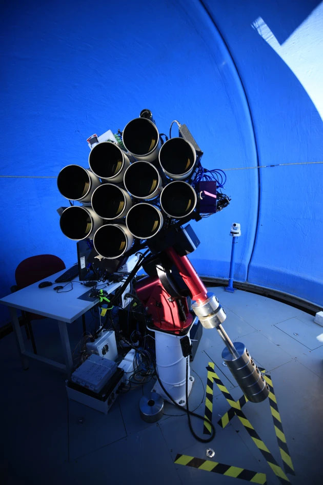 Telescope Made from Multiple Canon Lenses is Hunting for Galaxies ...