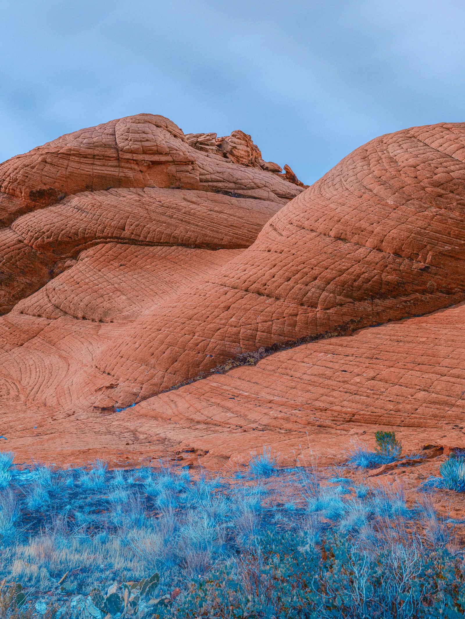 UV light on smooth hills