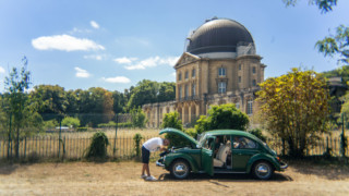 Photographer Recreates the 90s Look with a DIY Disposable Camera Lens ...