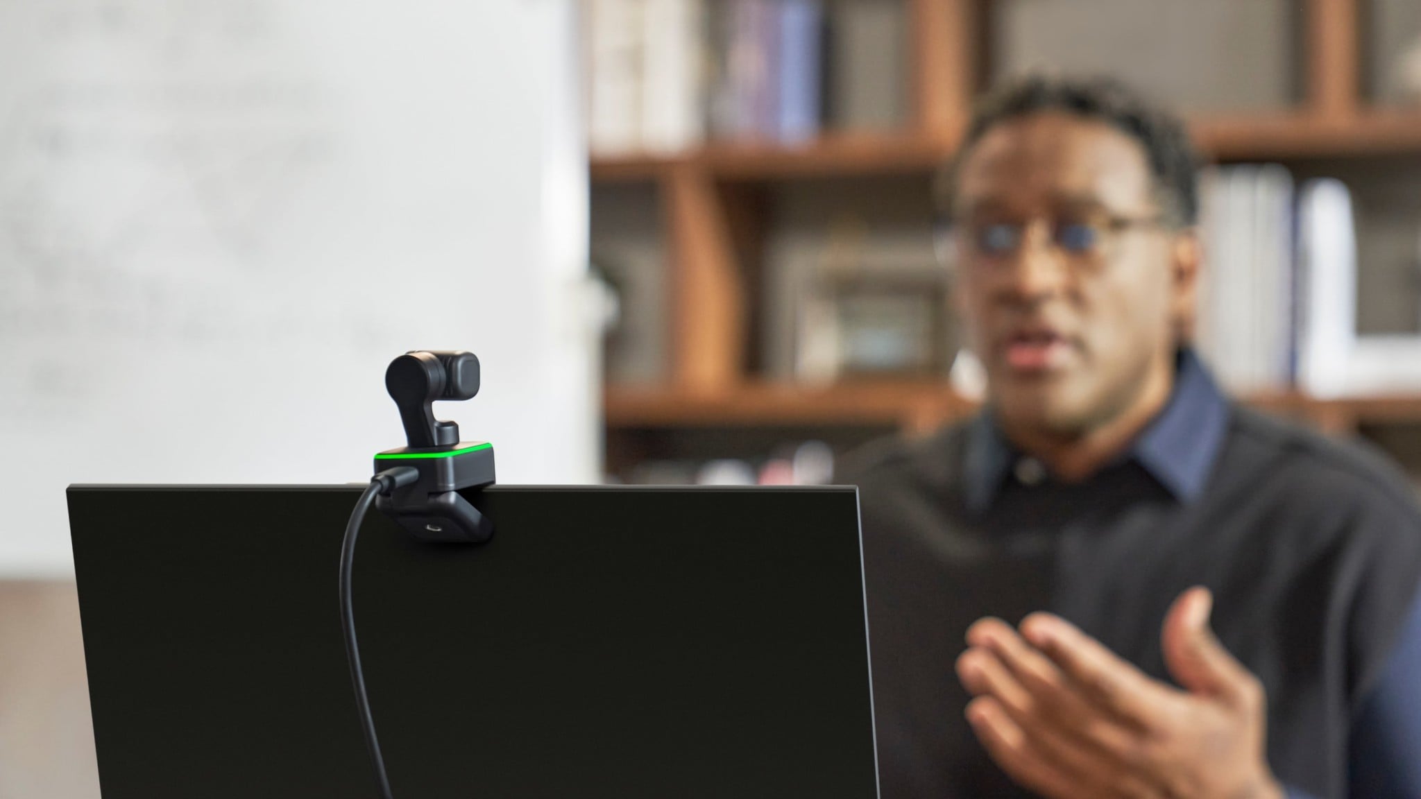 Insta360 Makes Webcams Now, Unveils AI-Powered 4K Link Camera | PetaPixel