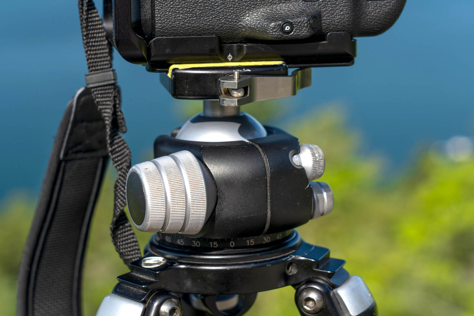 The Beginner's Guide to Tripods | PetaPixel