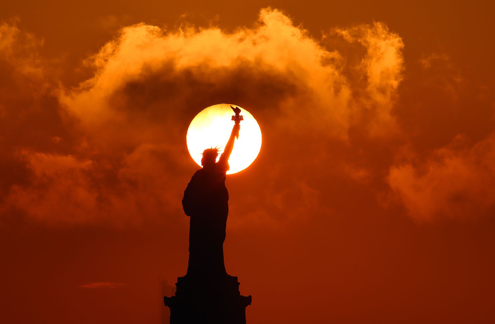 Silhouette of The Statue of Liberty 