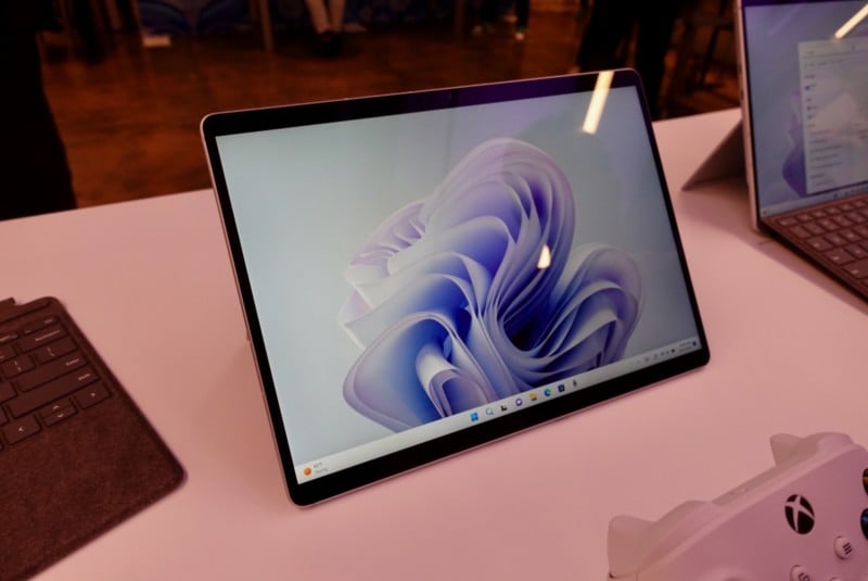 Hands On With Microsoft S New Surface Pro Laptop PetaPixel