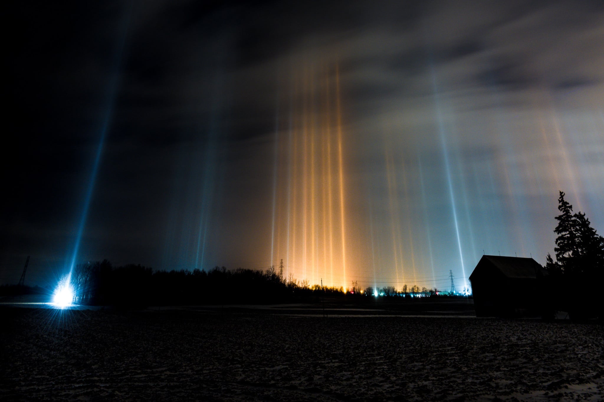 Photographer is Left Baffled After Seeing Strange Lights in the Sky ...