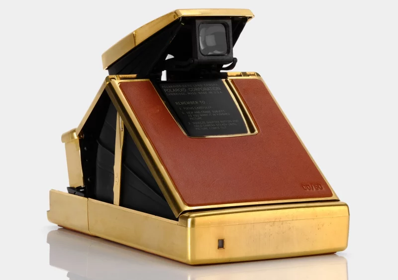onaangenaam bijlage Vertrouwen Fully-Functional 24K Gold Polaroid Honors 50 Years of SX-70 Format |  PetaPixel