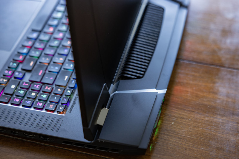 MSI Titan GT77 Review: Incredible Power at the Cost of Portability ...