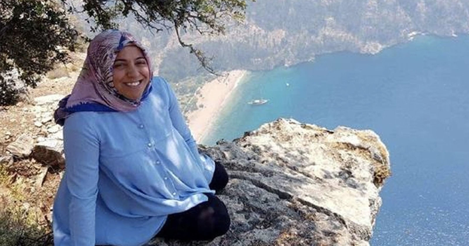 Husband Lured Wife for a Selfie on Cliff Edge Before Killing Her