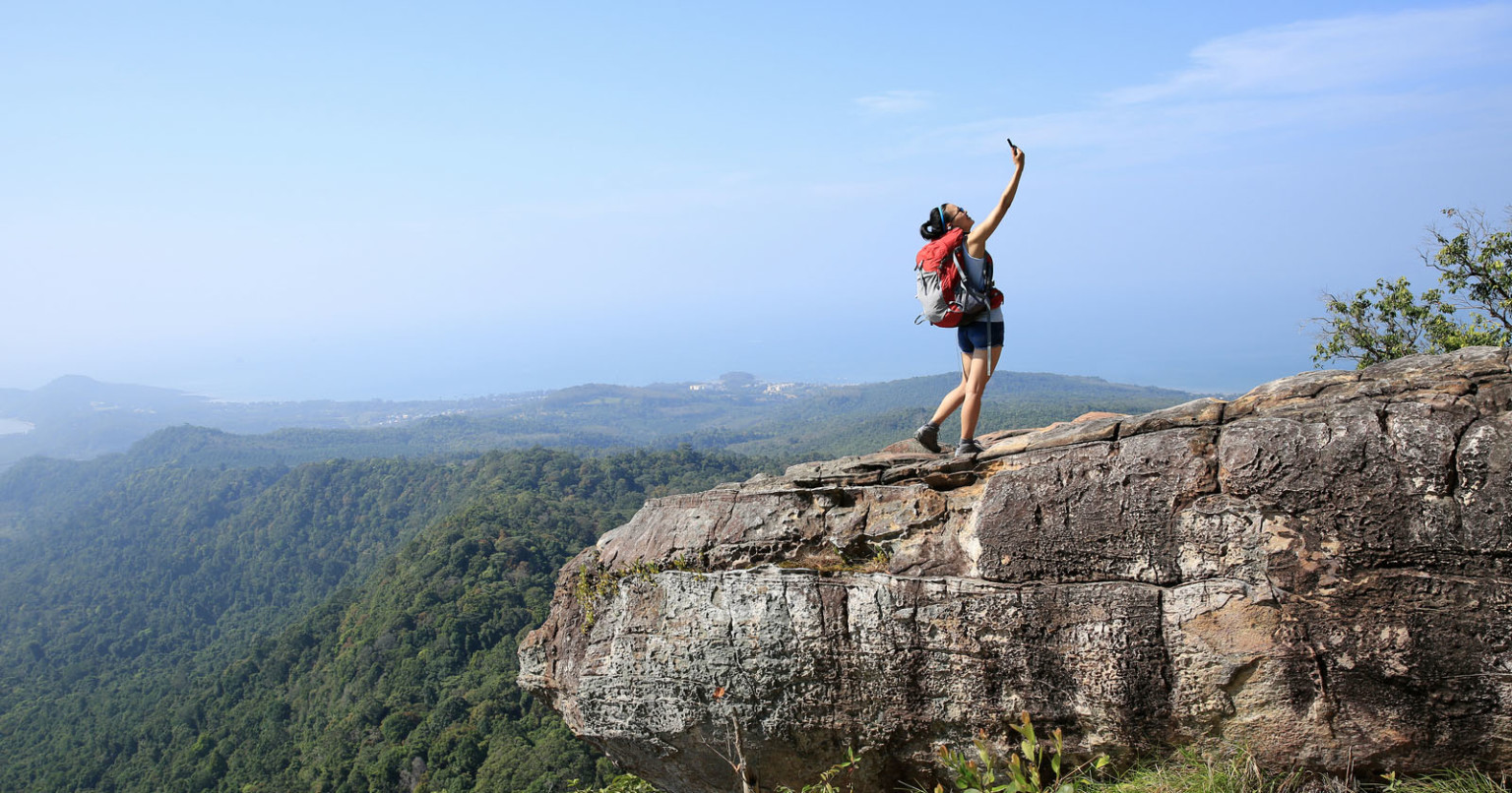 More Australians Are Falling to Their Deaths While Trying To Take a