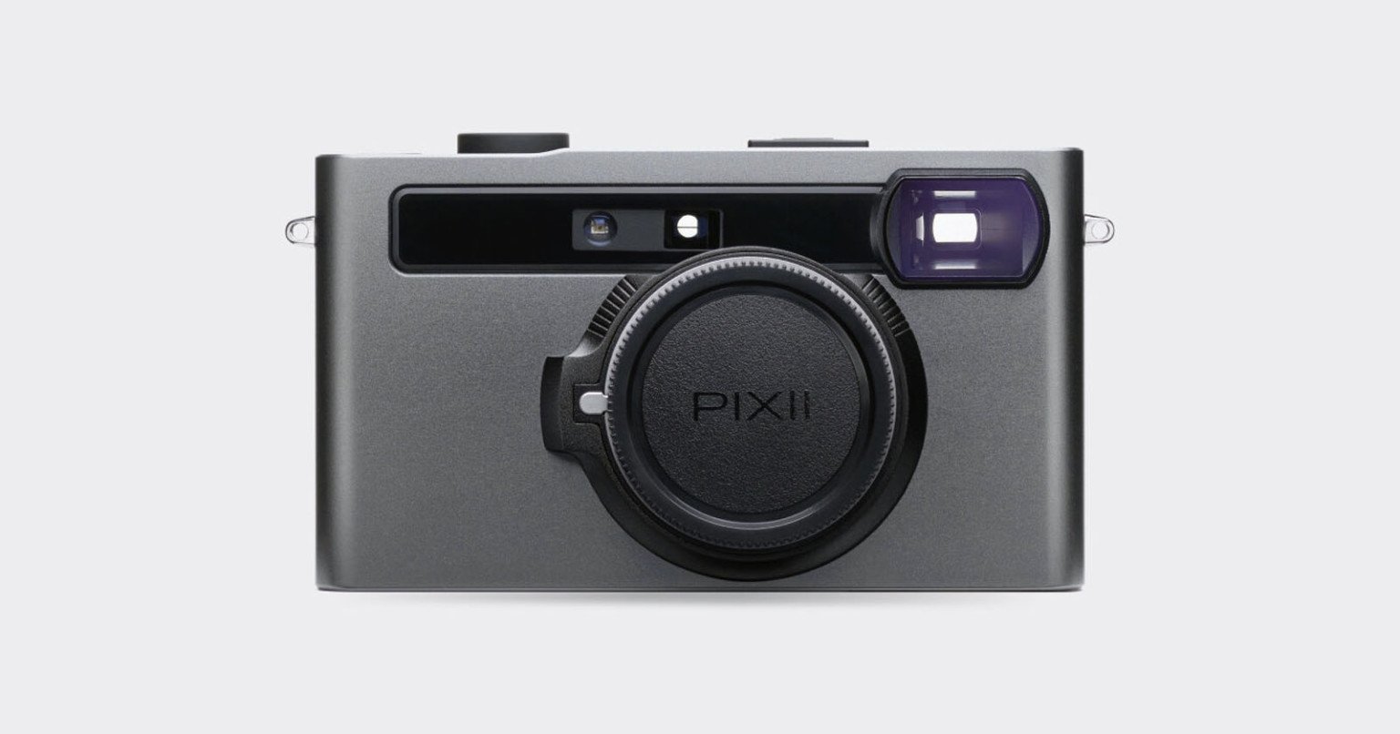 The New Pixii Camera is the World's First to Use a 64Bit Processor