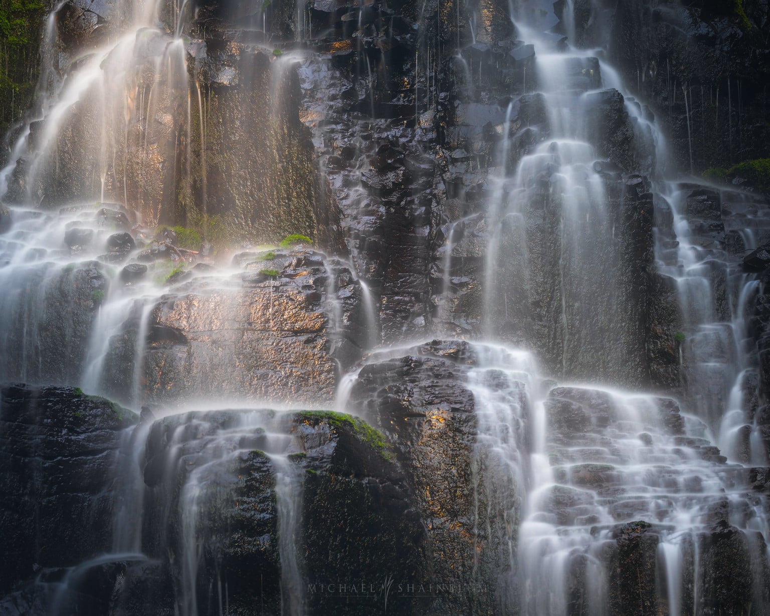 Unique Techniques for Capturing Better Waterfall Photos | PetaPixel