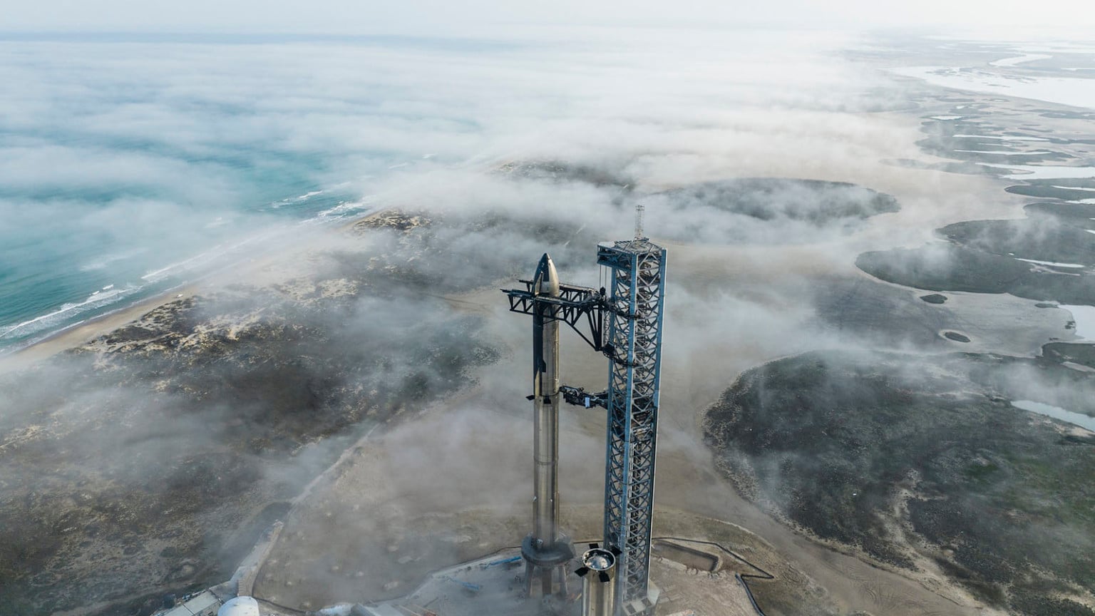 Epic Photos of SpaceX's Massive Starship Rocket on Launch Pad | PetaPixel